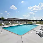 Super 8 By Wyndham Mcgehee 