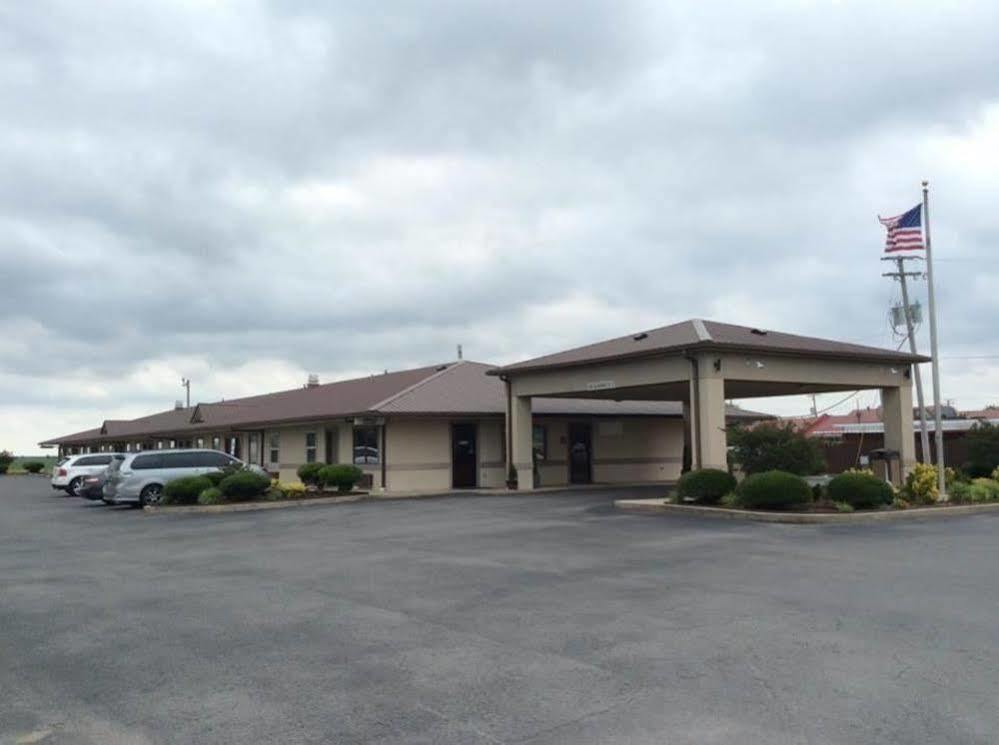 Super 8 By Wyndham Hotel